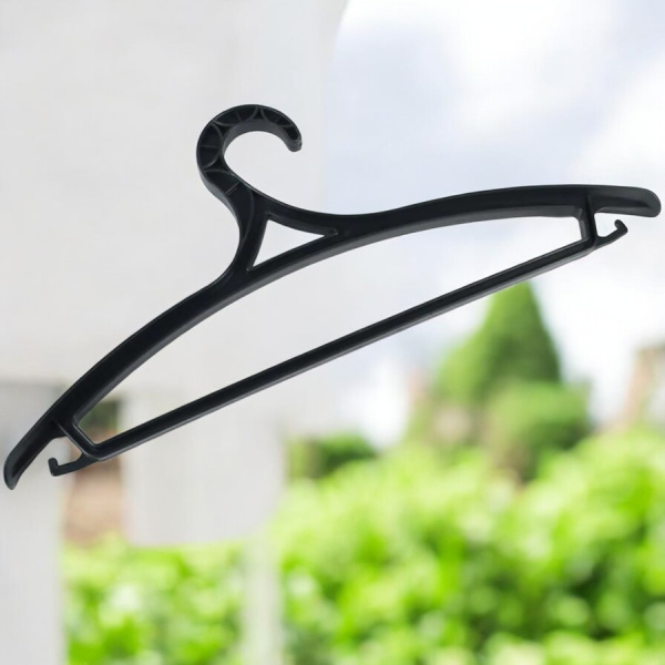 Вешалка для одежды пластмассовая 46,1 см. / Плечики